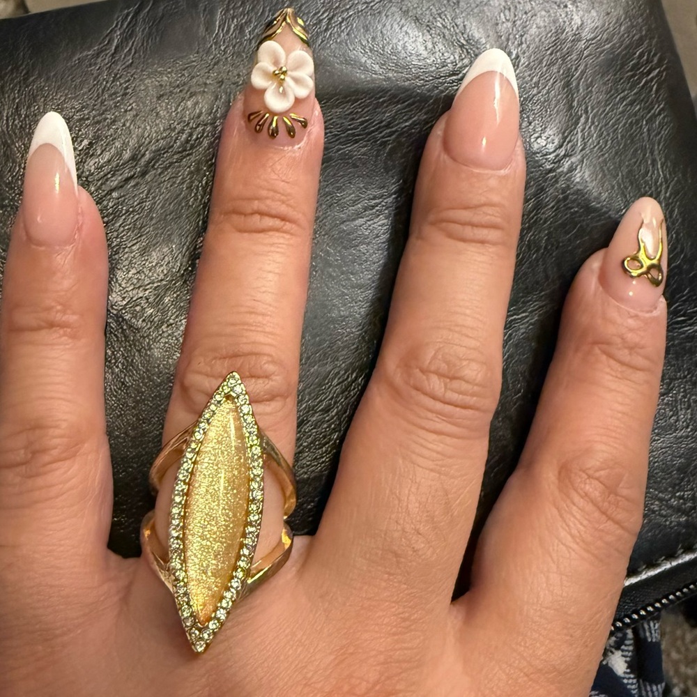 Beautiful Gold Marquise Ring